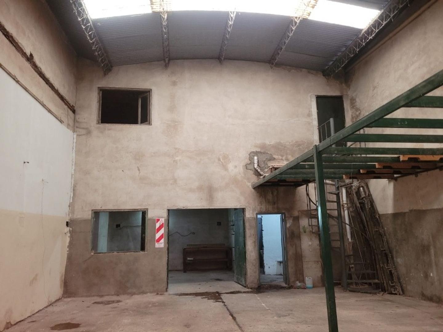 Galpon en Alquiler en Centro, $ 2.500.000