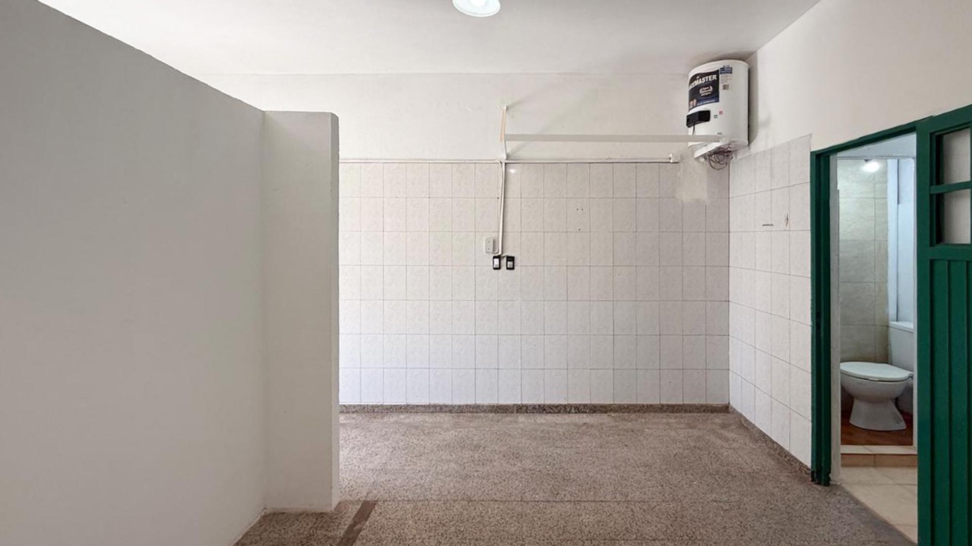 MONOAMBIENTE CON DIVISION - PARQUE SAN MARTIN