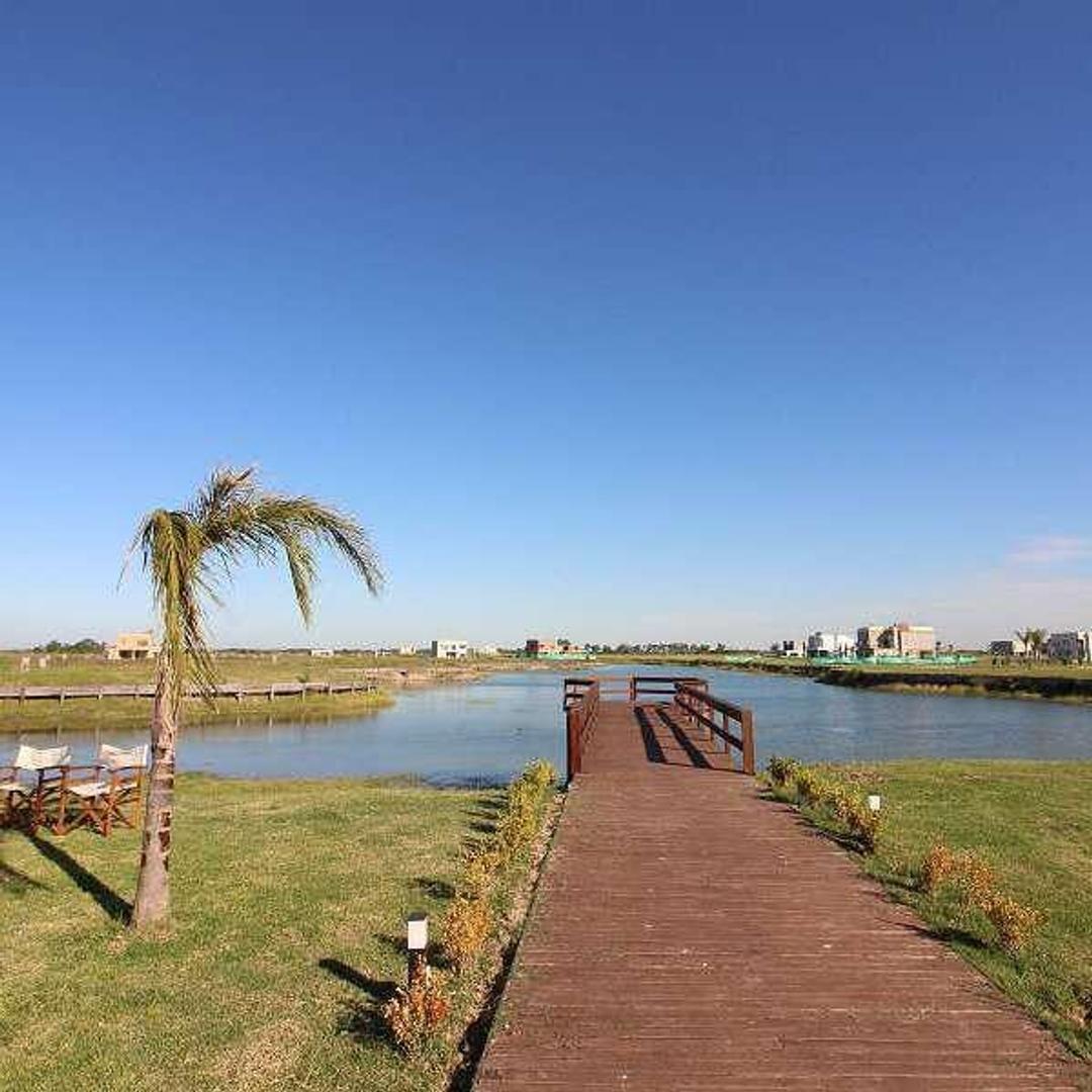 Sargento Cabral 6100 -lagos De Canning