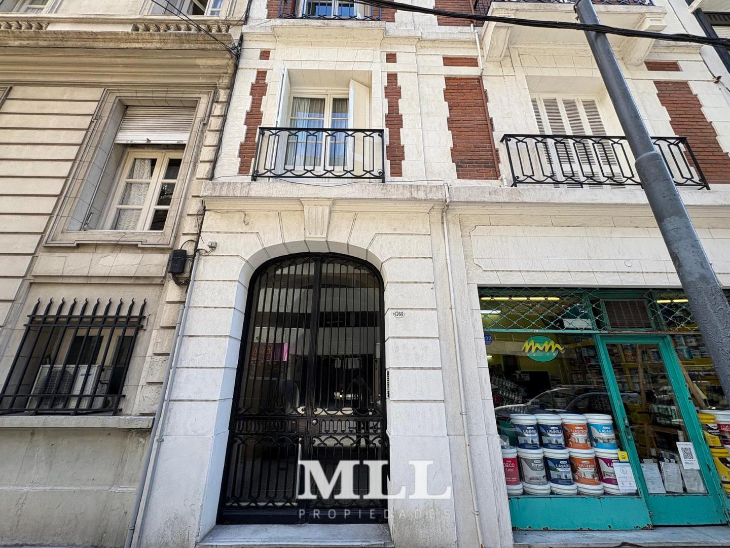 Av. Las Heras 1768. VENTA. Francés. 67 m2. Reciclado. 1 Dorm. con Dep. Divino!