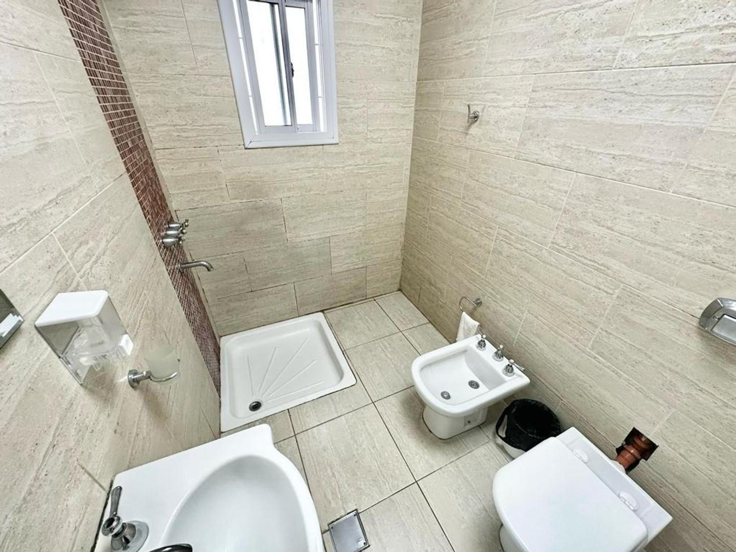 Casa en planta baja en buen estado.