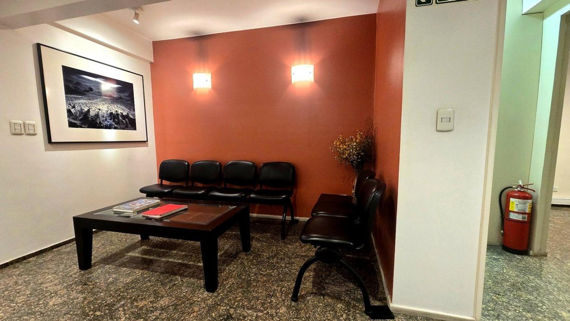 Oficina en Venta con 2 cocheras