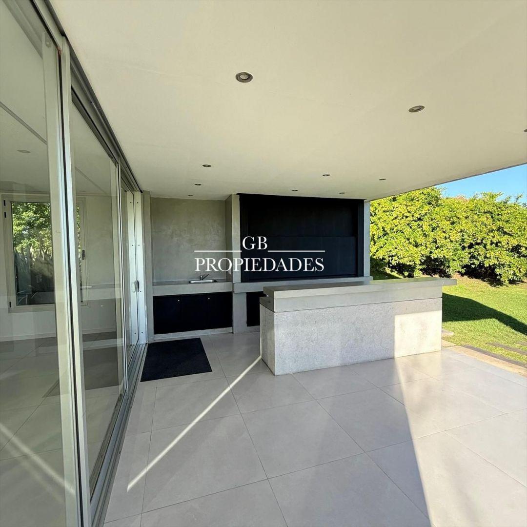 Casa en Alquiler al Norte