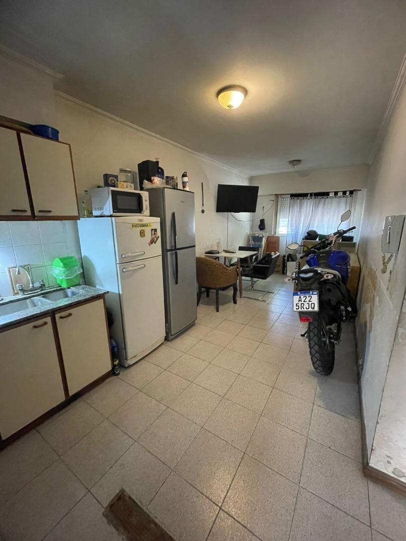 DPTO. UN DORM. CON PATIO, ABASTO.