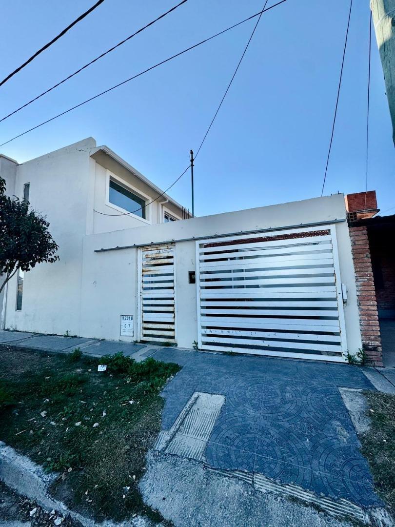CASA EN VENTA EN PARQUE BELGRANO, TRES DORMITORIOS, 2DA ETAP