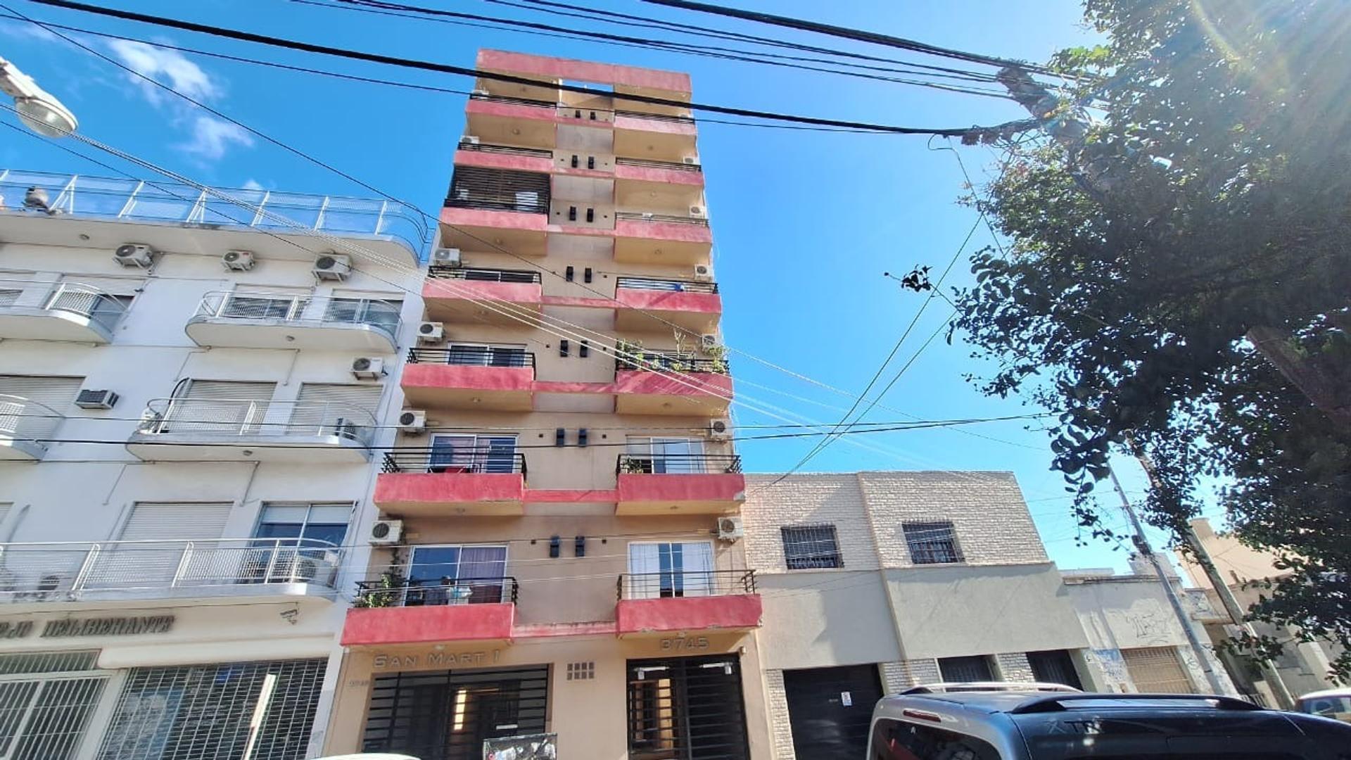 ALQUILER DEPTO SEMIPISO DE 2 AMB CON BALCON