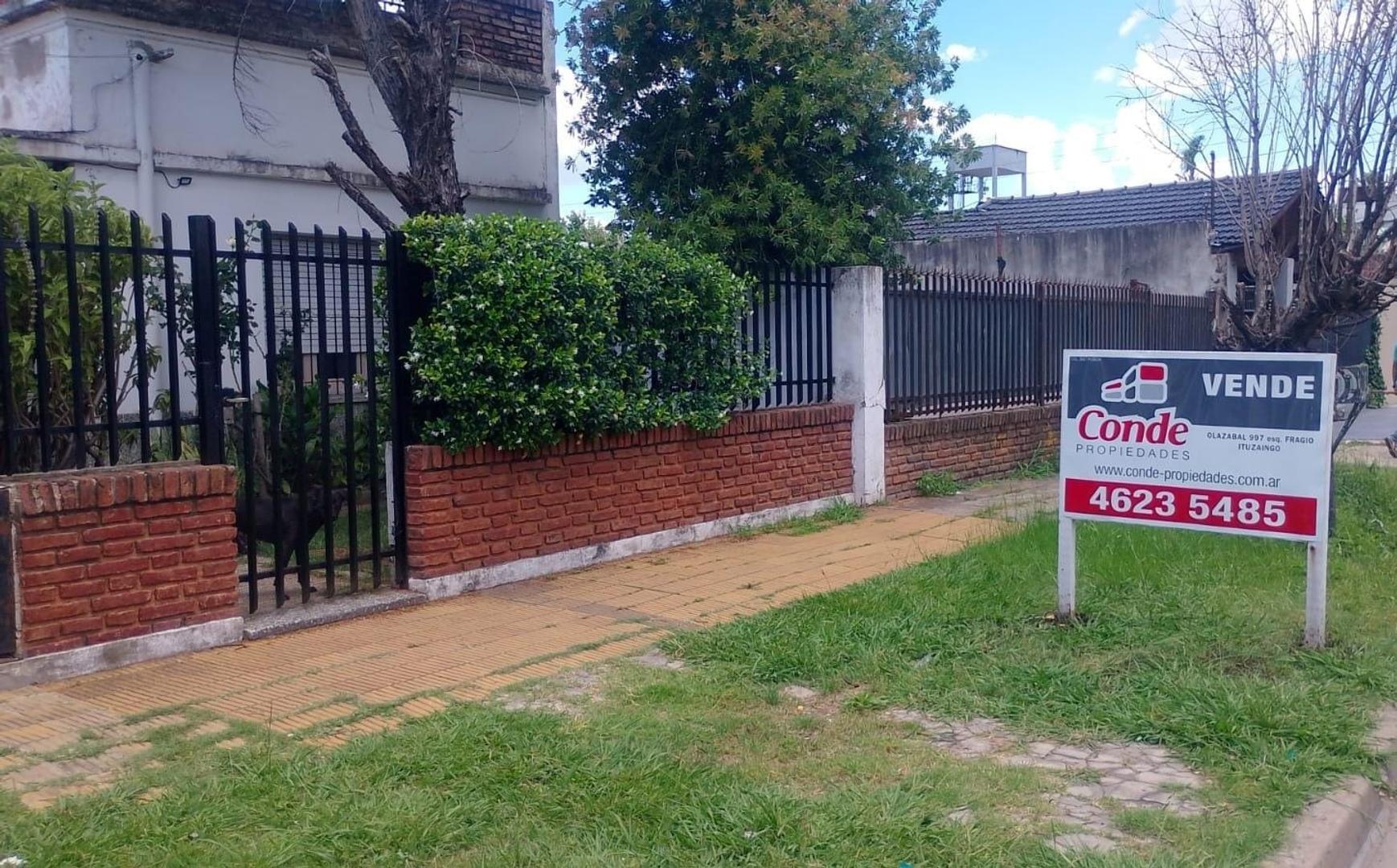 Casa 3 ambientes- Castelar norte