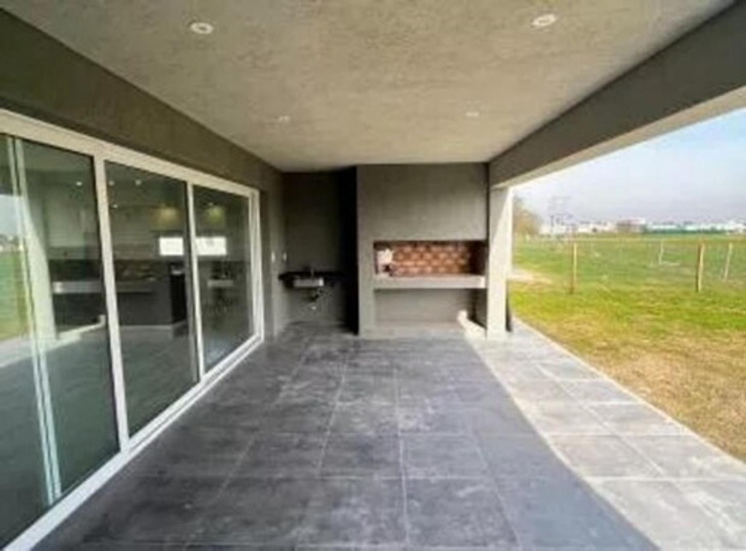 Casa en Venta al Oeste