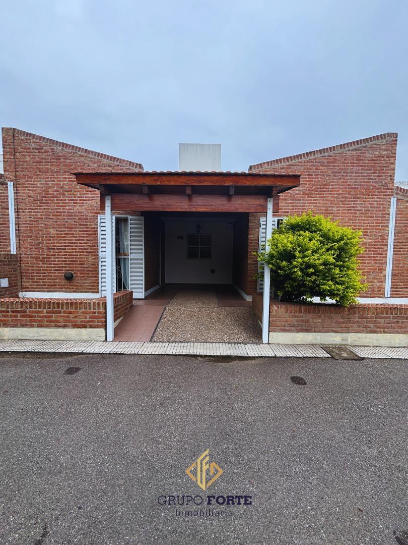 Casa en venta 2 dormitorios con seguridad