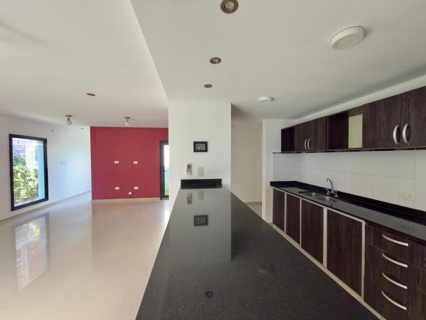 458 E/ Centenario Y 12 C