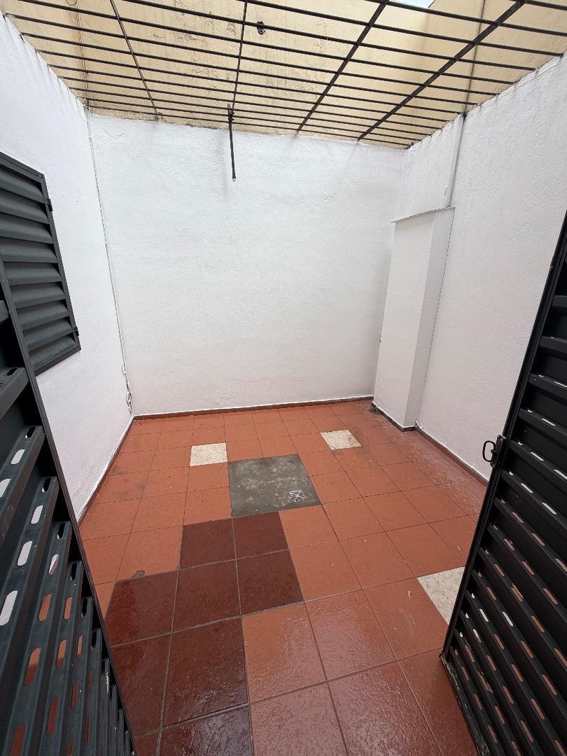 Departamento en Alquiler en Alto Alberdi, $ 400.000