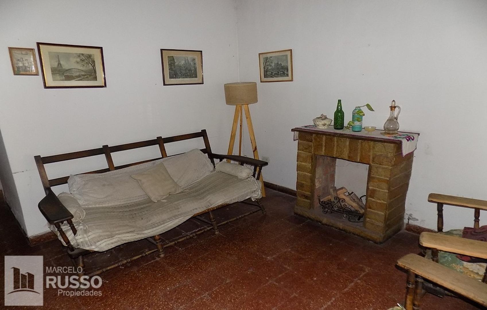 Casa 3 ambientes con 1 baño