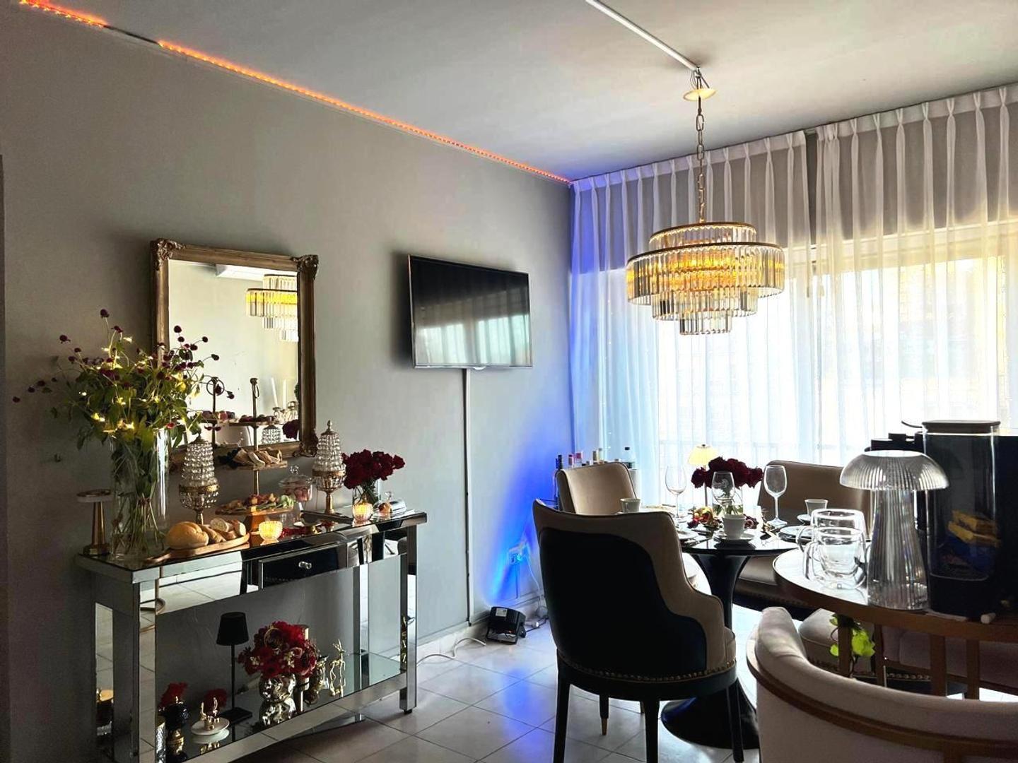 2 AMB CFTE BALCÓN FRANCES  TODO LUZ! IMPECABLE!