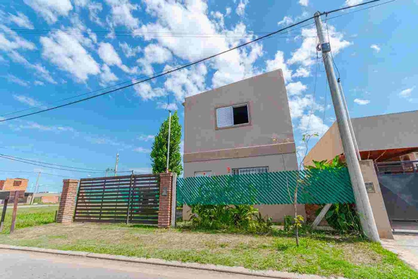 en calle lote 34 mz B S/N Barrio La Pedrera 100