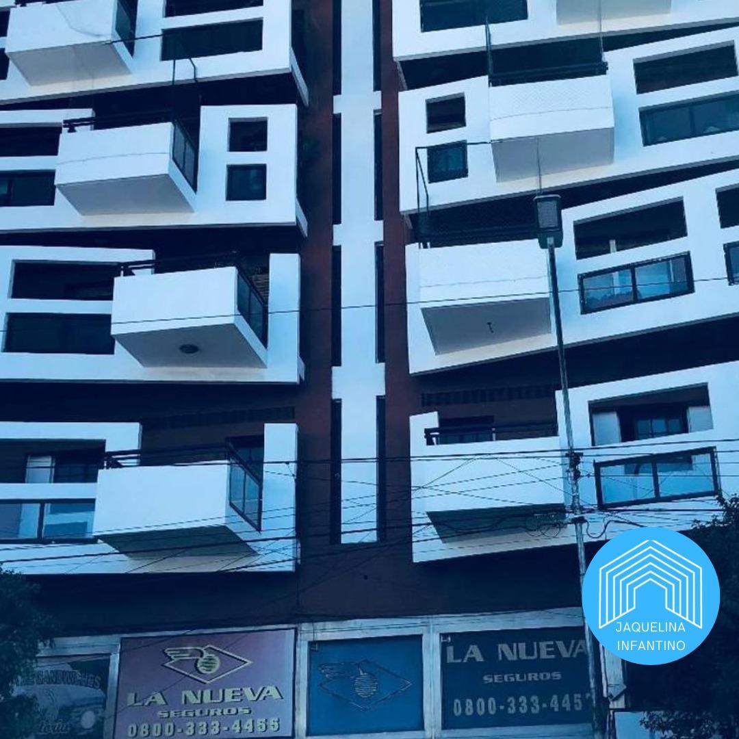 Semipiso al frente 4 amb. Ramos Mejia - sobre Av. de Mayo!