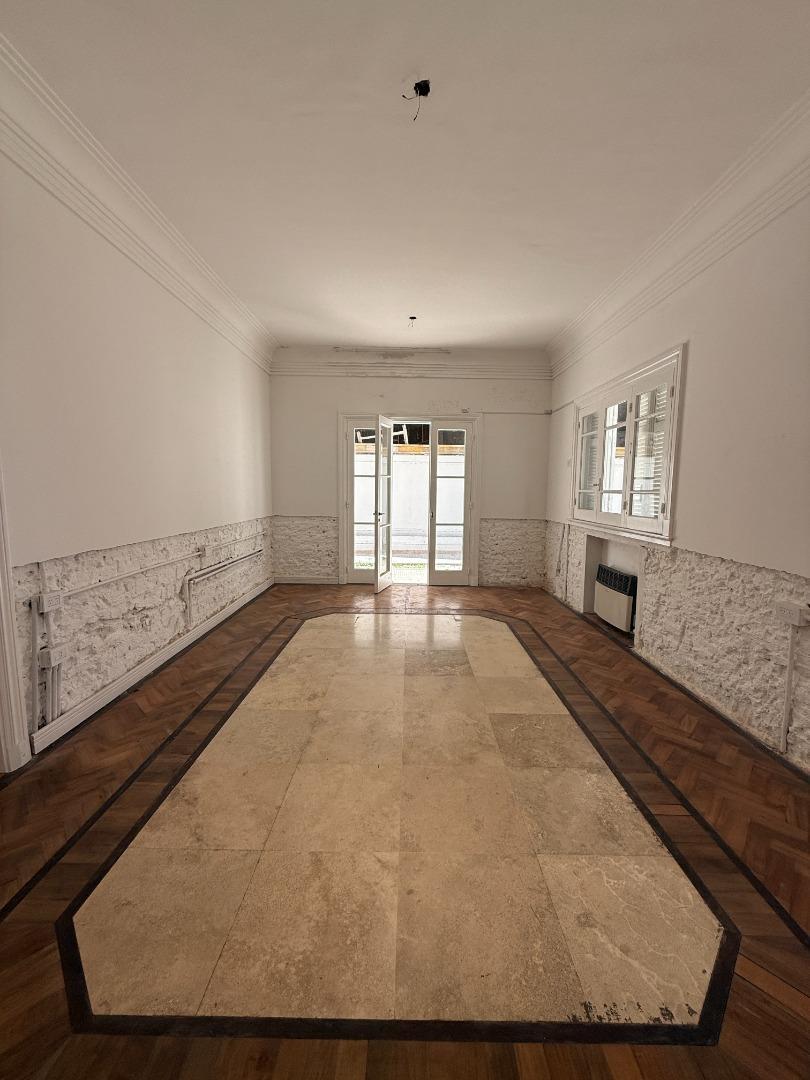 UNICO local en MIcro Centro con gran imagen Institucional