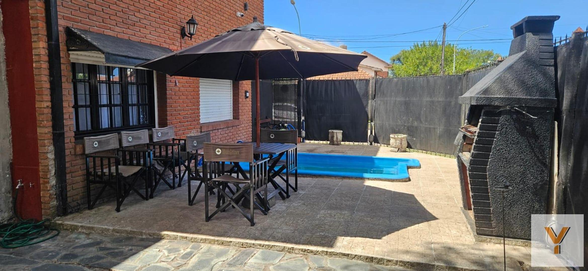 Casa en Venta - 4 Dormitorios 3 Baños - 160mts - Mar Del Plata