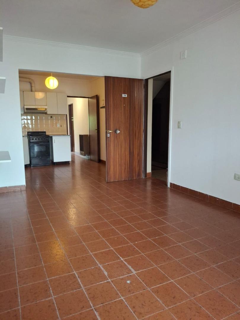 VENTA DEPARTAMENTO DOS DORMITORIOS CENTRO DE CIPOLLETTI