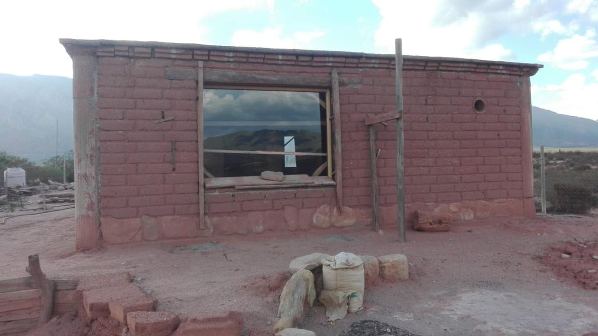 VENTA CASA DOS DORMITORIOS EN RIO SALADO - AMBLAYO