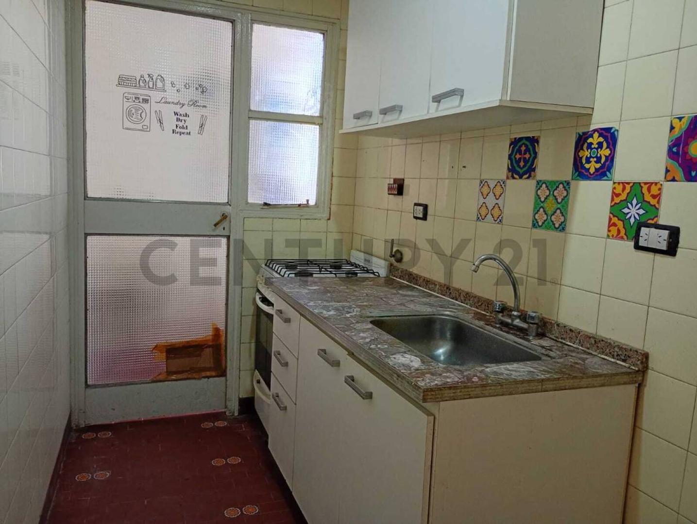 Pablo Giorello 1800, Piso 2