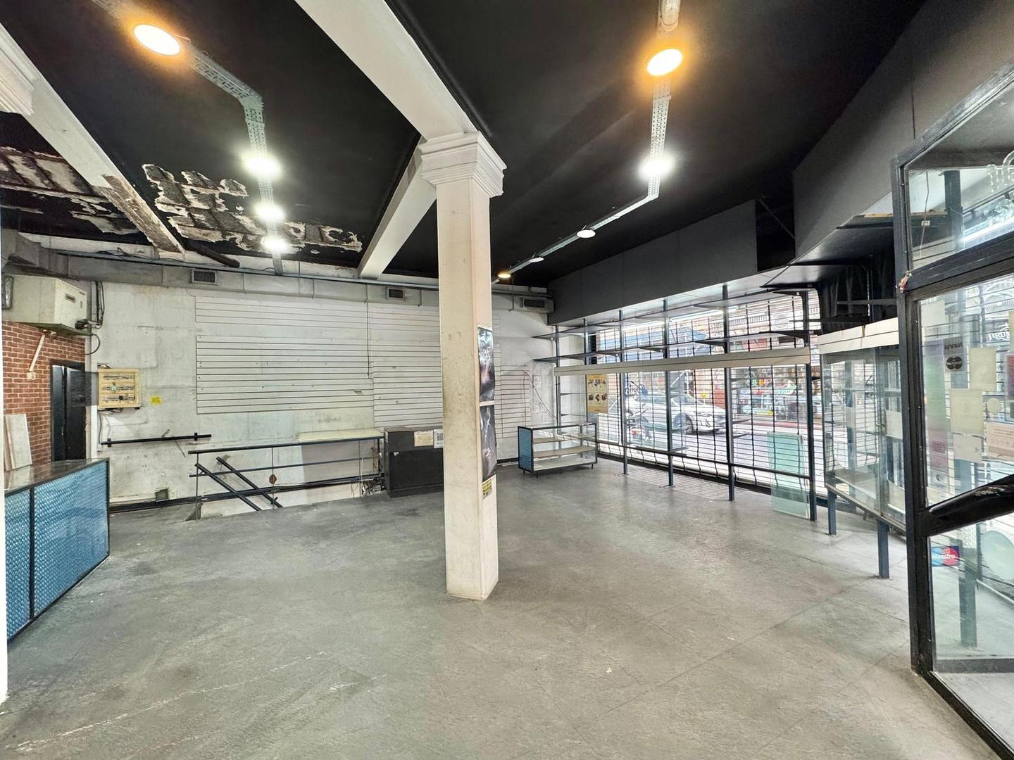 Local en Venta 70 años