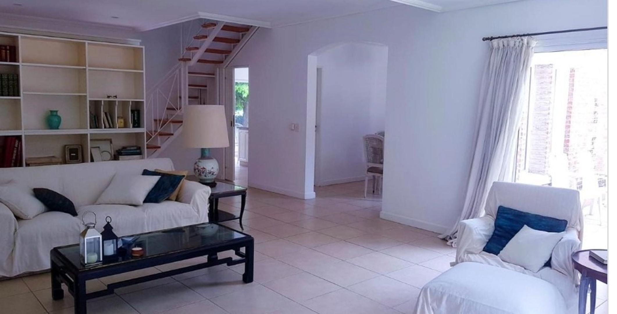 Casa en Venta en Pilar Del Lago, USD 210.000