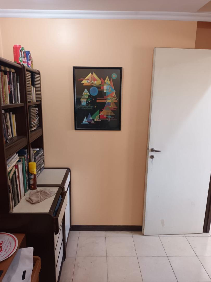 Dpto 3 amb en el centro de Lomas - Apto Profesional