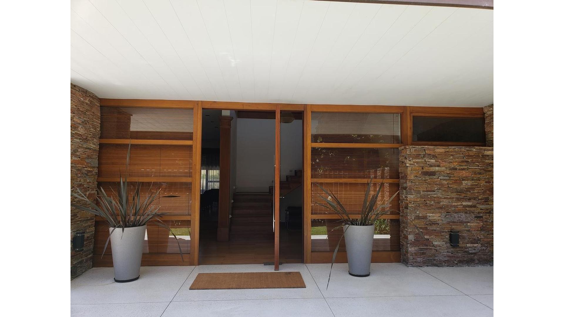 Casa en Alquiler en Martinez Libertador / Rio, USD 10.000