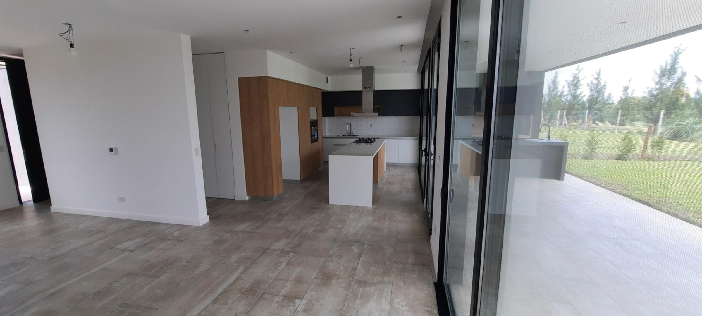 Casa en Venta al Este