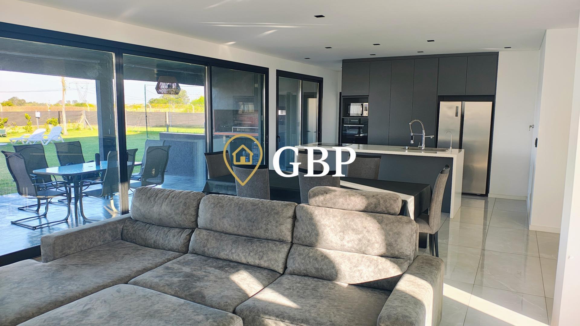 Casa en Venta de 4 dormitorios