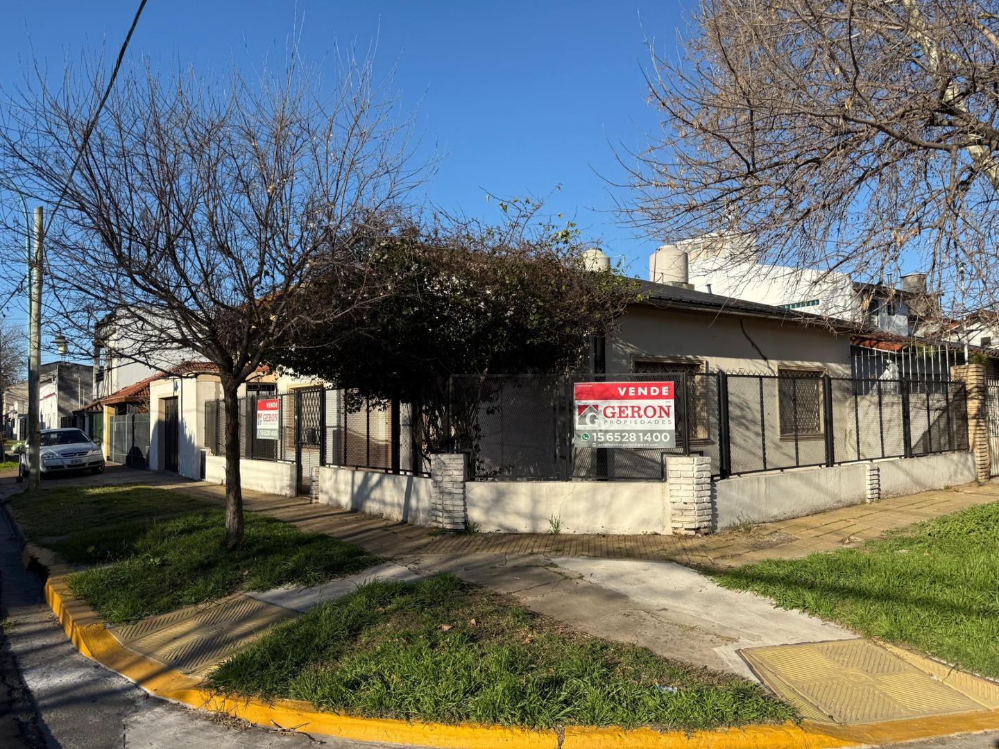 CASA 3 AMBIENTES EXCELENTE ESQUINA 200MTS CALLE PARANA