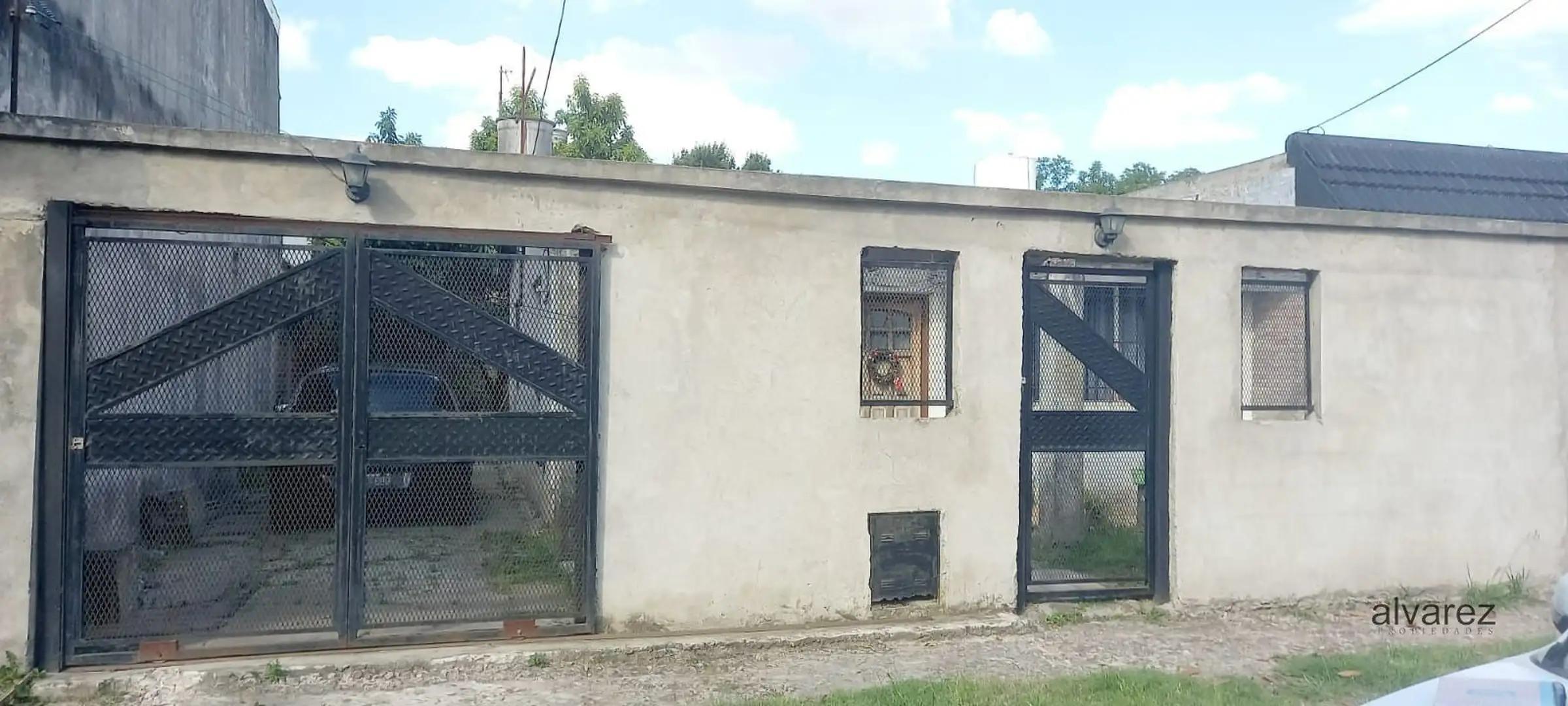 Casa 2 dormitorios  Ituzaingó Norte APTA CREDITO