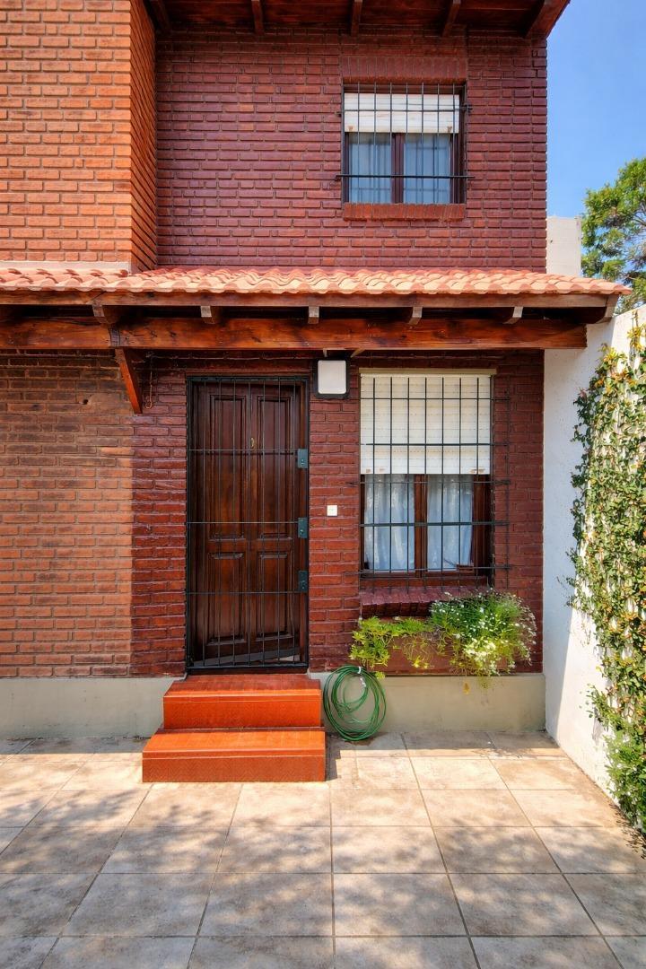 Duplex, 3 dormitorios, IMPECABLE ESTADO GENERAL