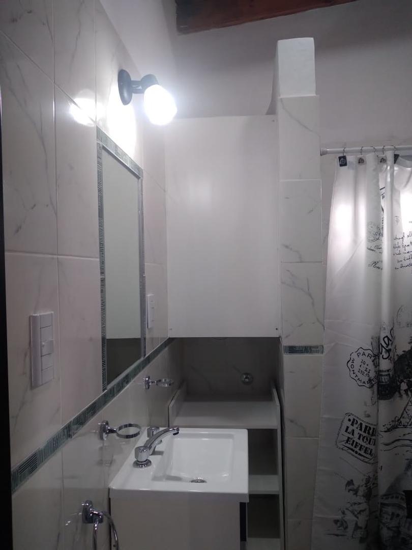 Casa 3 ambientes con 1 baño