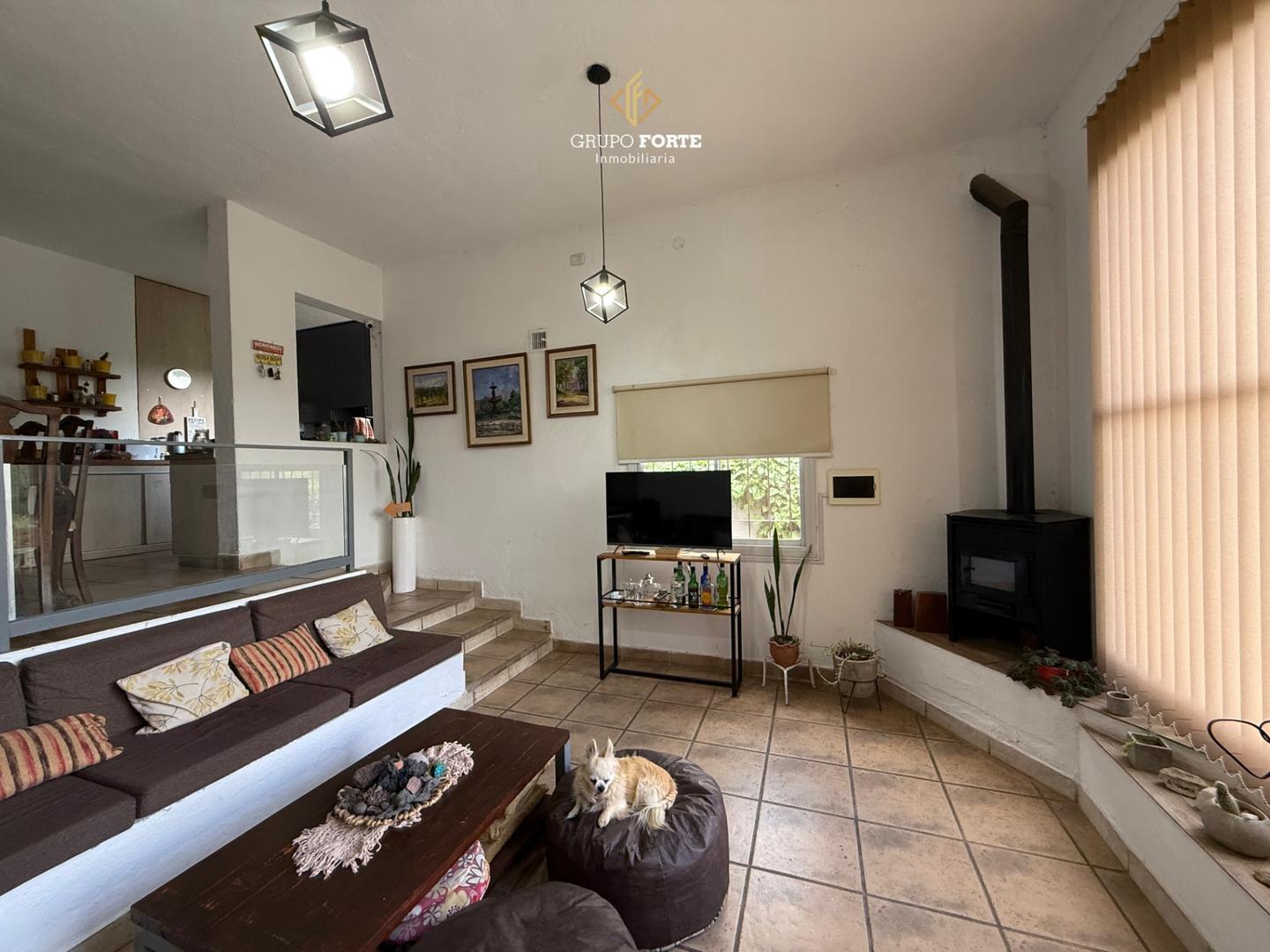 Casa 5 ambientes con 2 baños