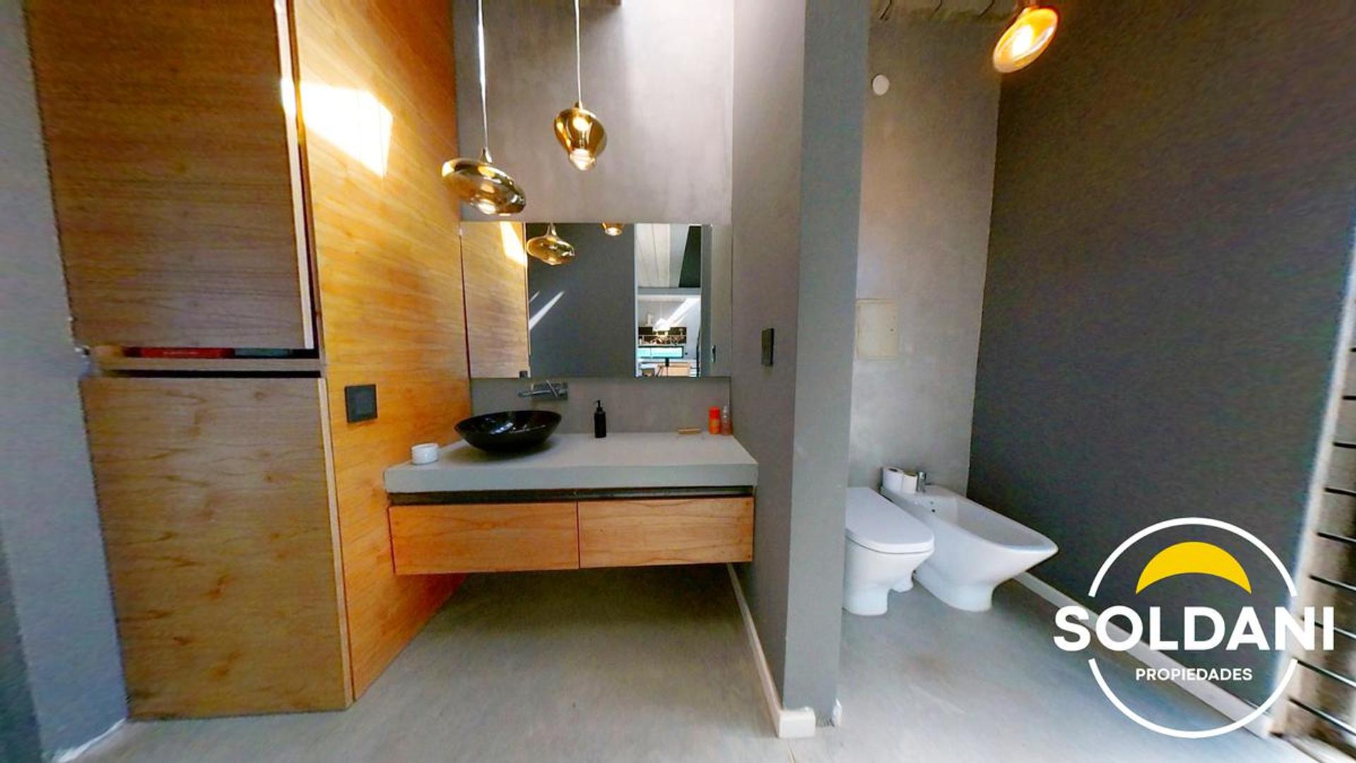 Casa 4 ambientes con 2 baños