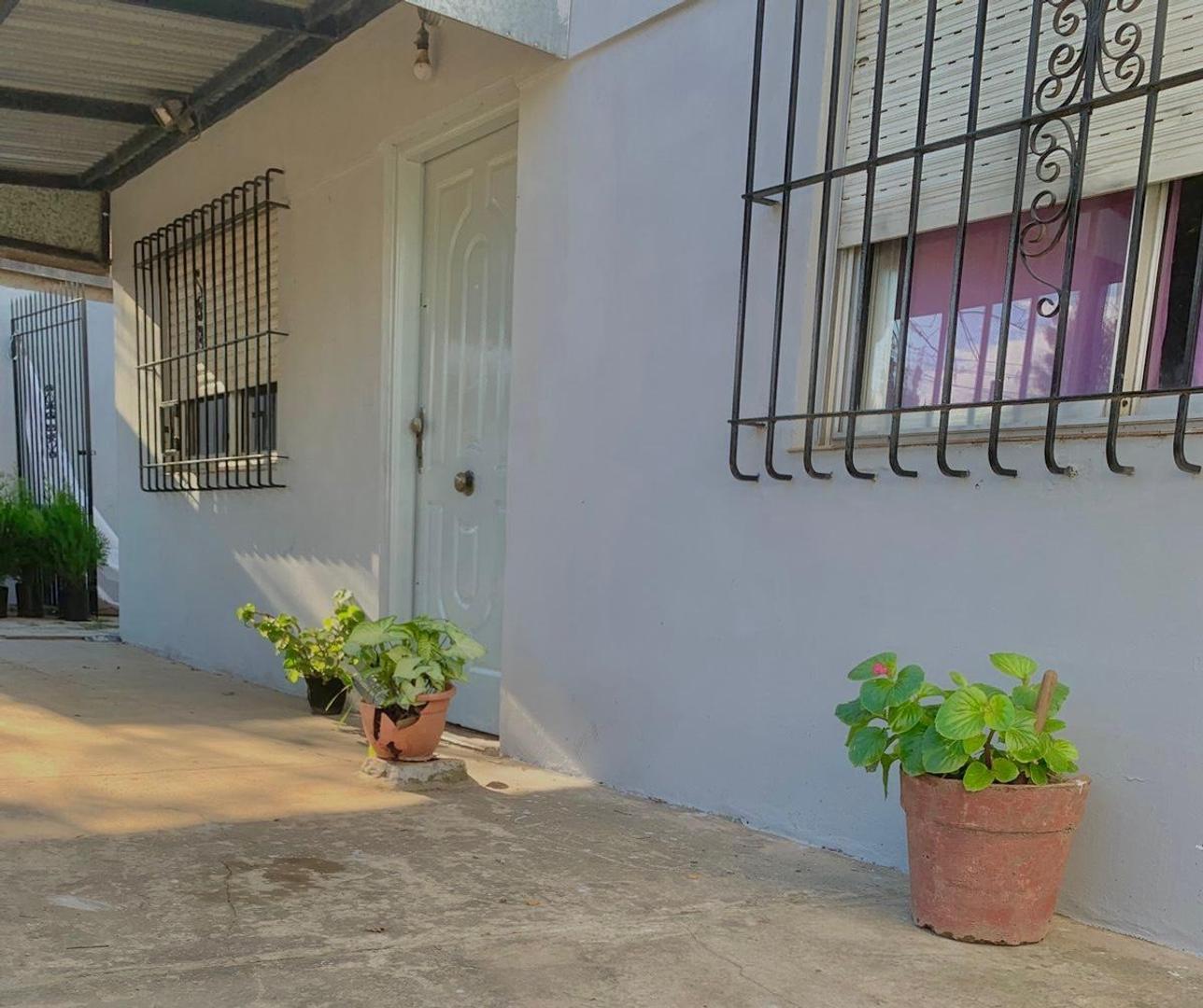 Casa 4 ambientes patio, cochera y galpón Tristán Suárez