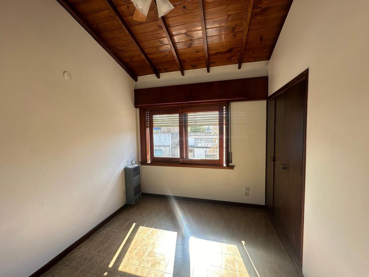 Campichuelo 560 , Piso 1