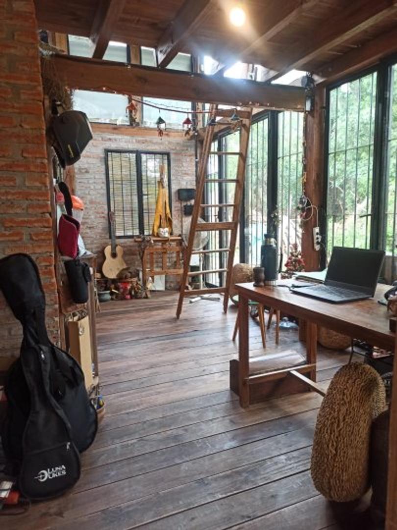 Casa 2 ambientes con 1 baño