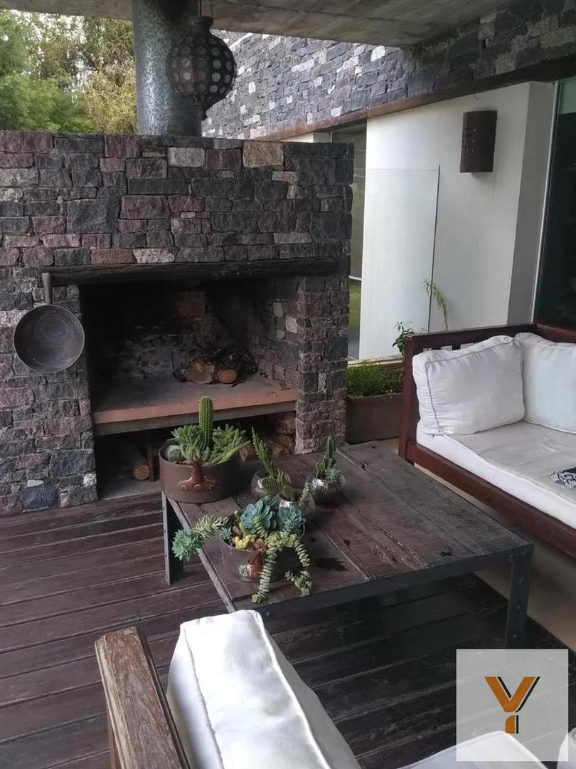 Casa en Alquiler Temporal de 4 dormitorios