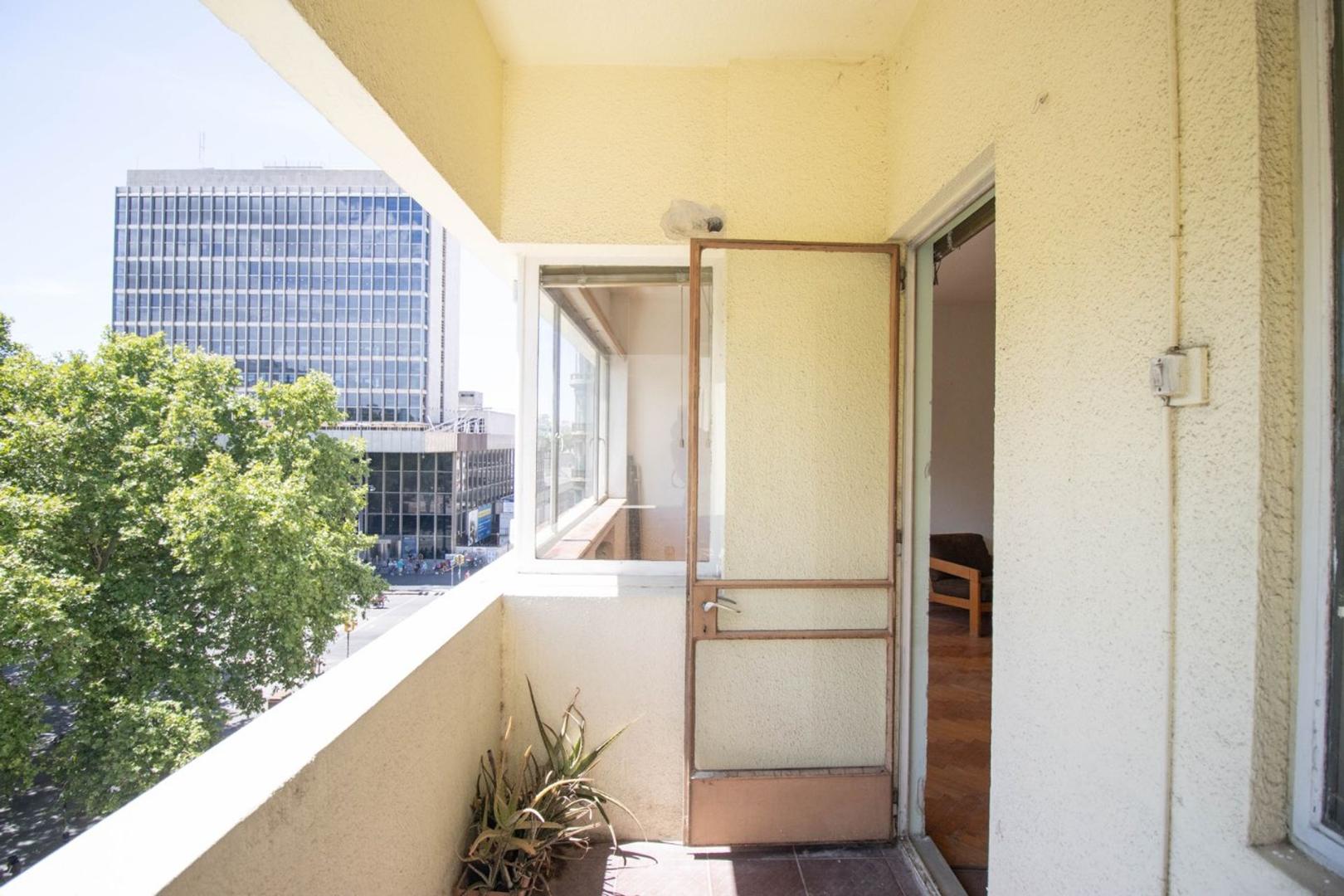 Venta apartamento 3 dormitorios y servicio Cordón