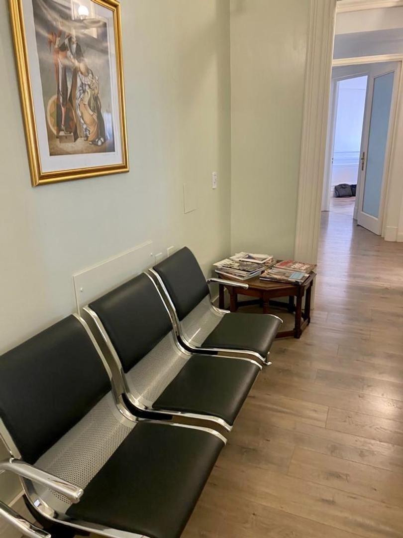 25 De Mayo 611 , Piso 5