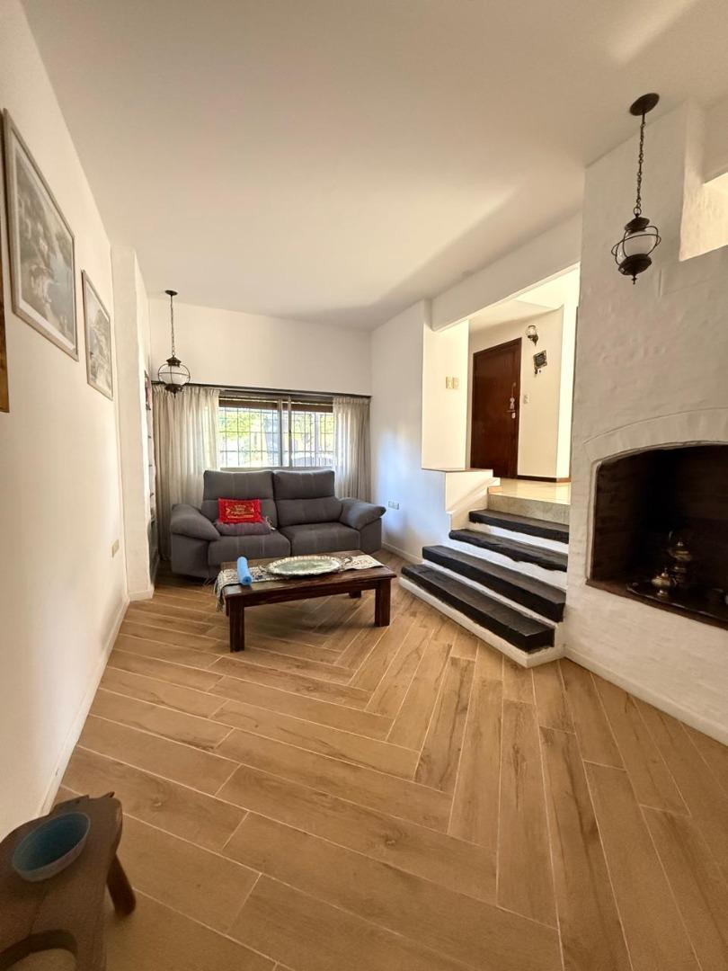 Casa 4 ambientes con 3 baños