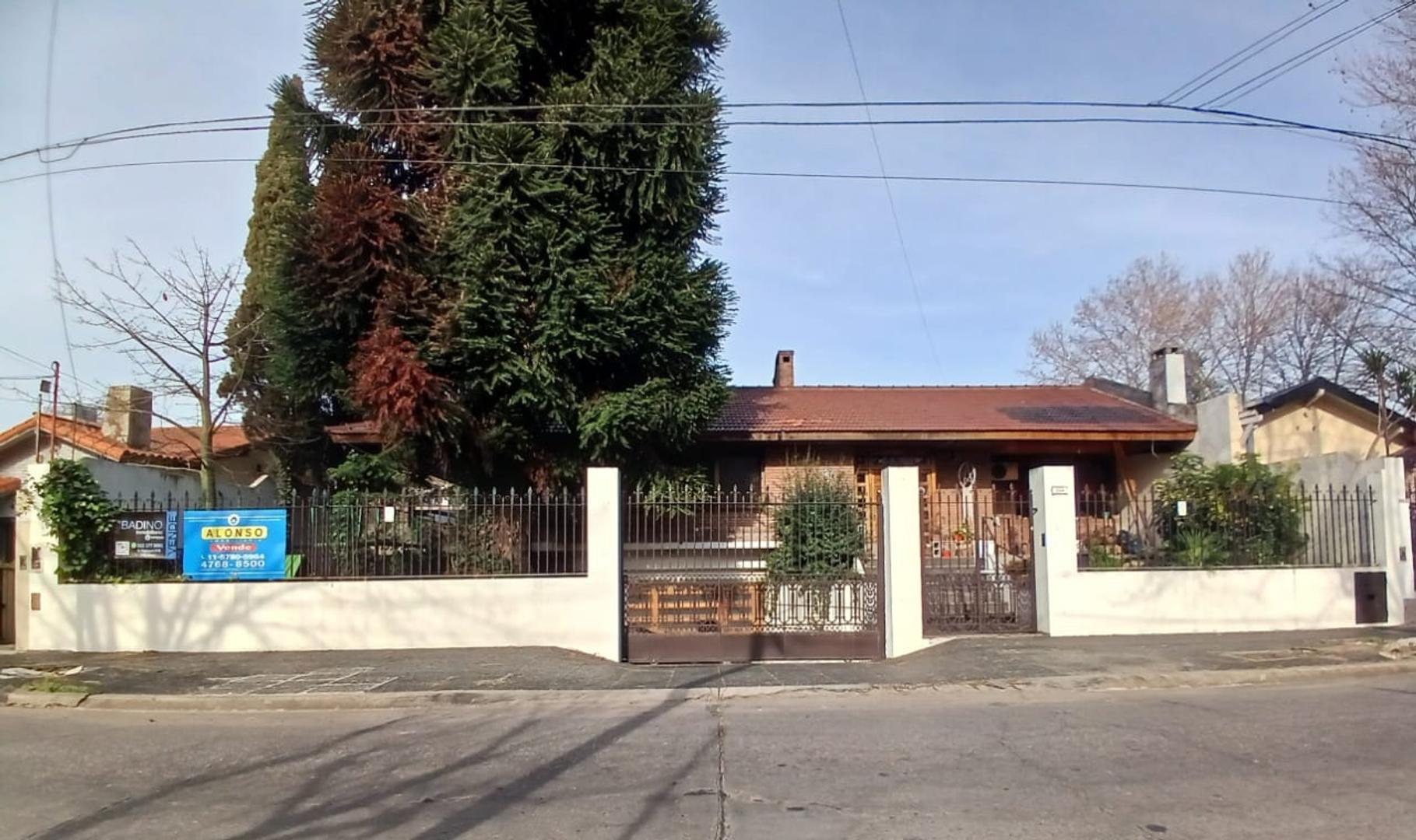 " NUEVO VALOR " Importante casa en la mejor zona residencial