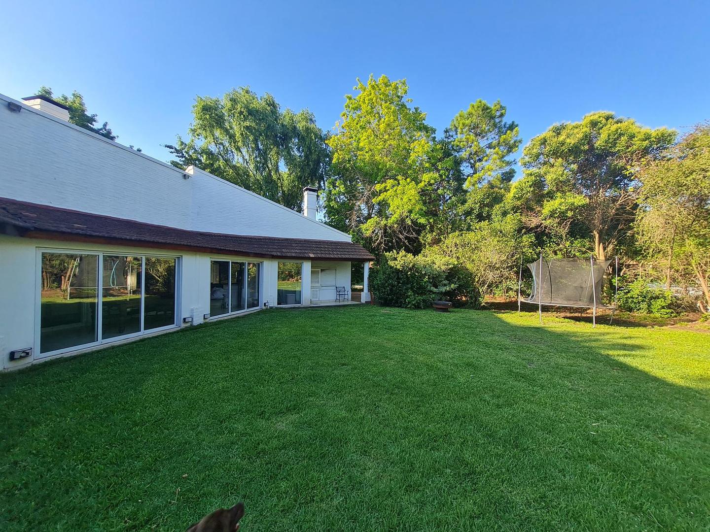 Casa 6 ambientes con 3 baños