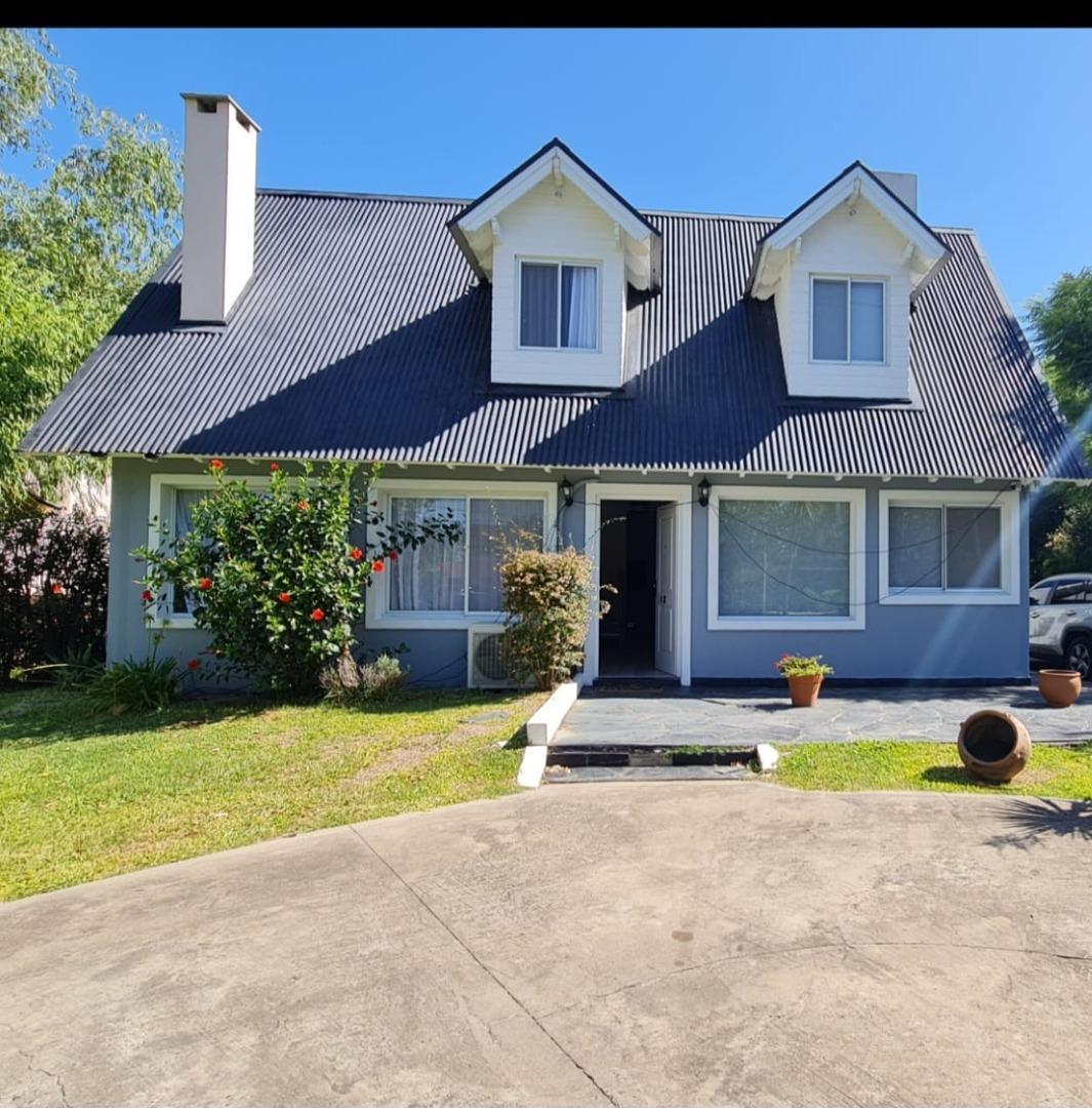 Casa en Alquiler Anual Barrio Cube