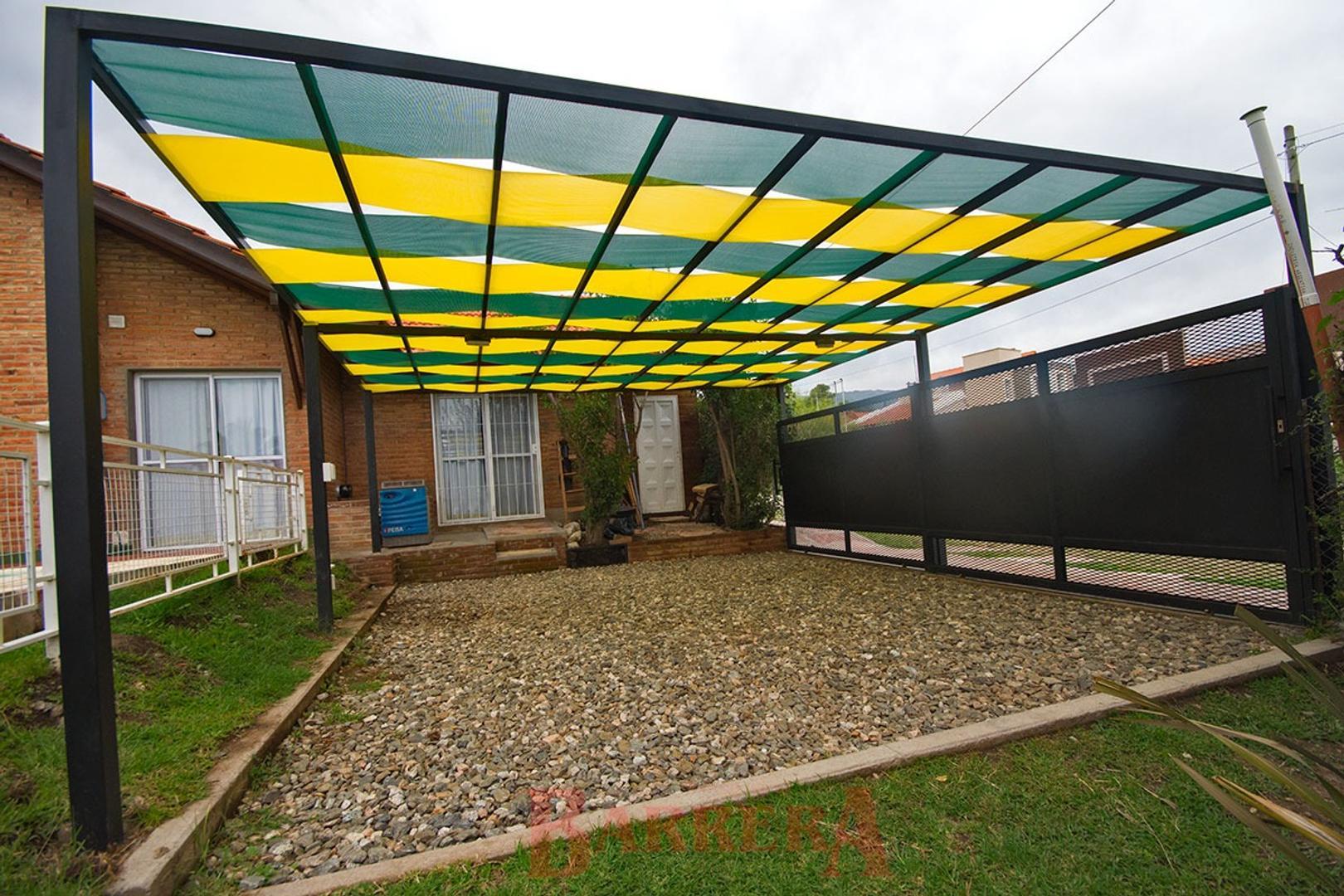 Casa 3 ambientes con 2 baños