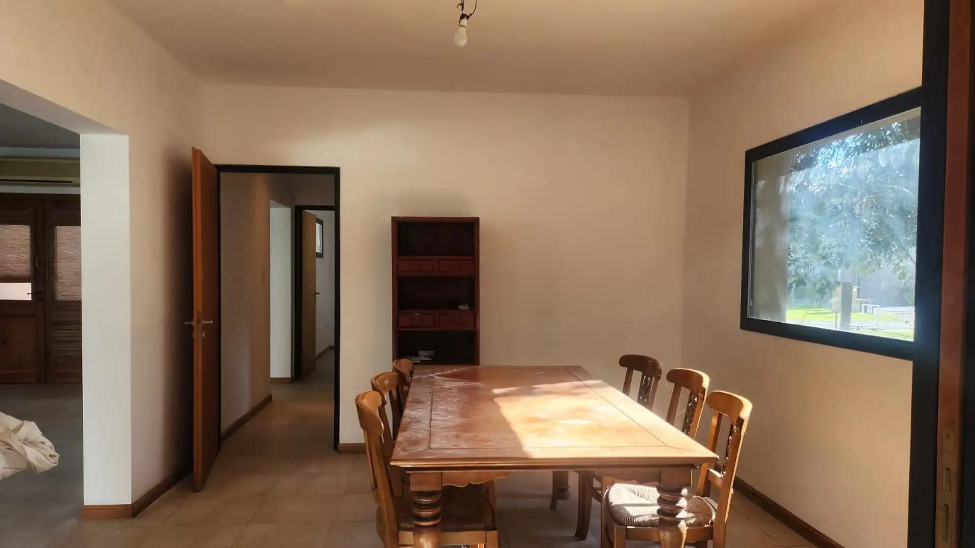 Casa en Venta en Loma Verde, USD 228.000