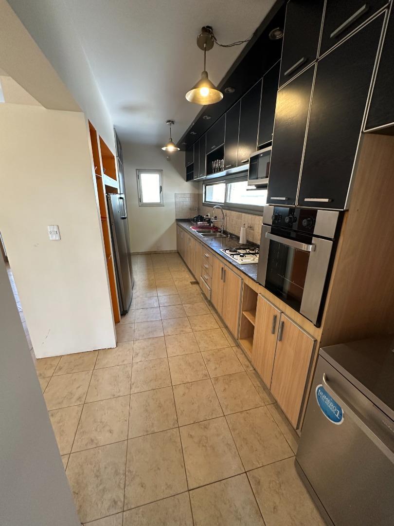 ALQUILER TEMPORARIO IMPORTANTE CASA AMOBLADA EN 5 LOMAS