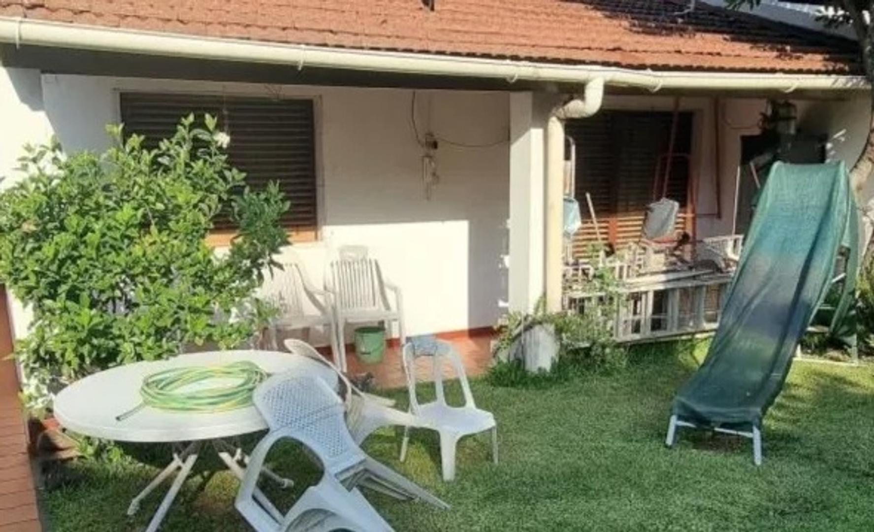 Casa en Venta con 1 cochera